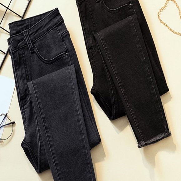 Thin velvet high-waisted jeans